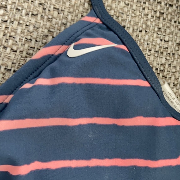 Nike padded swim top - Picture 3 of 7